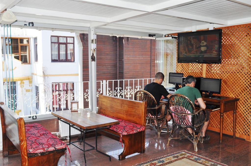 Antique Hostel Istanbul Bagian luar foto